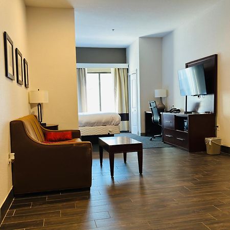 Comfort Suites Plymouth Near Us-30 Екстер'єр фото
