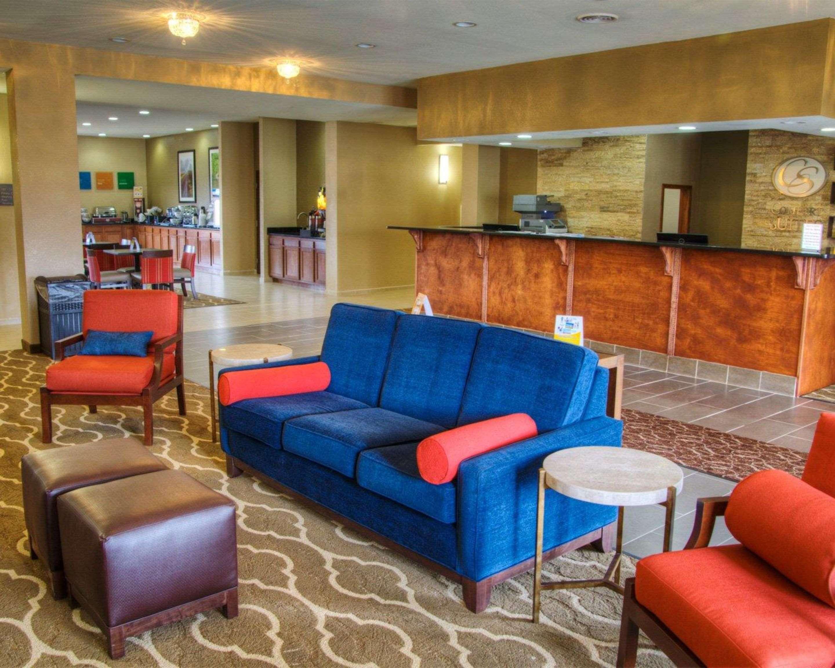 Comfort Suites Plymouth Near Us-30 Екстер'єр фото