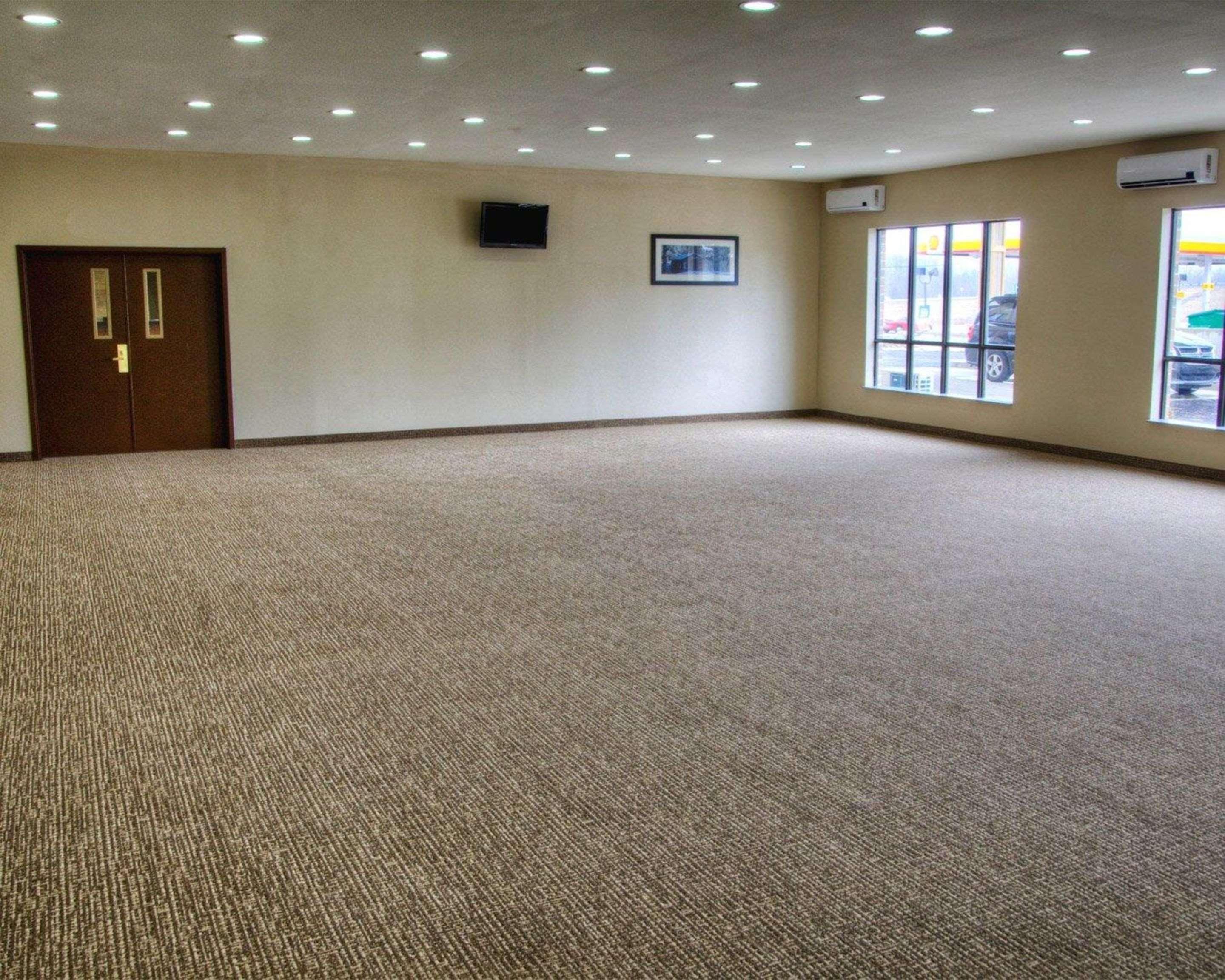 Comfort Suites Plymouth Near Us-30 Екстер'єр фото
