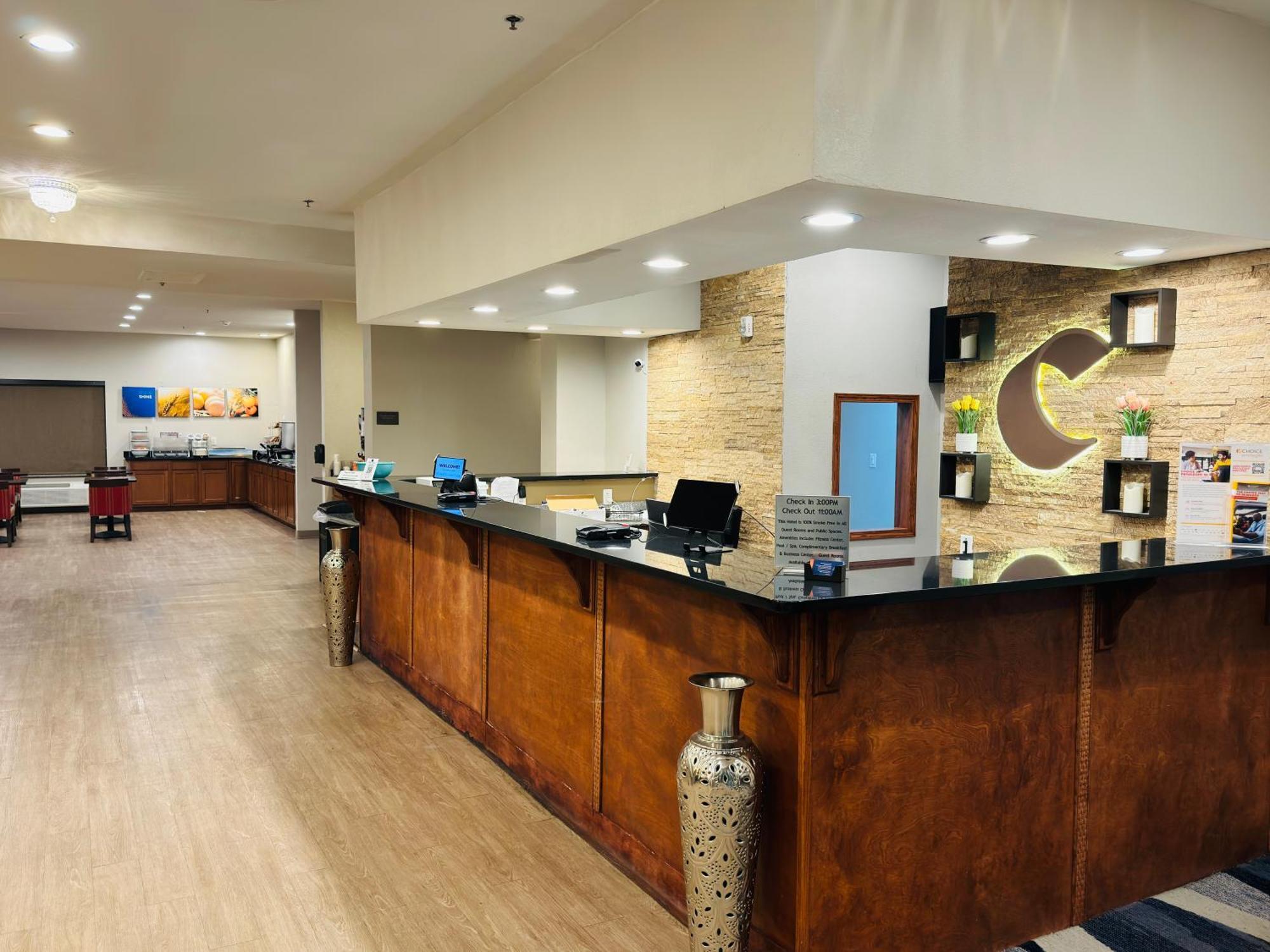 Comfort Suites Plymouth Near Us-30 Екстер'єр фото