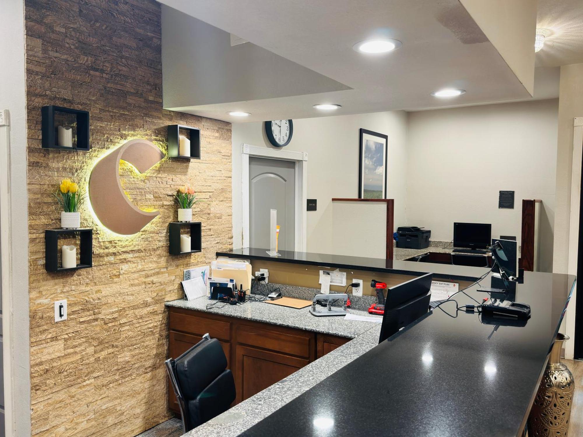 Comfort Suites Plymouth Near Us-30 Екстер'єр фото