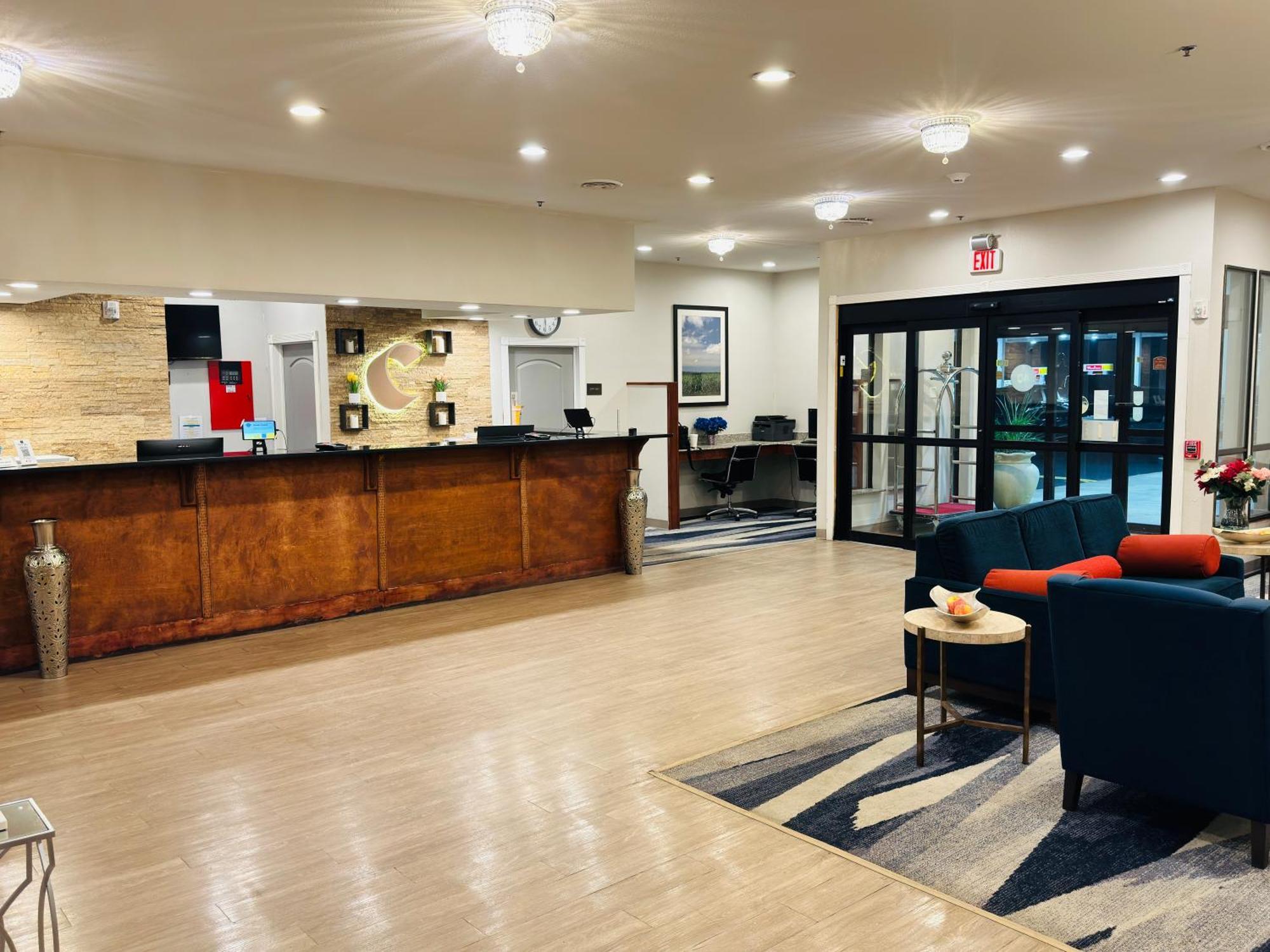 Comfort Suites Plymouth Near Us-30 Екстер'єр фото