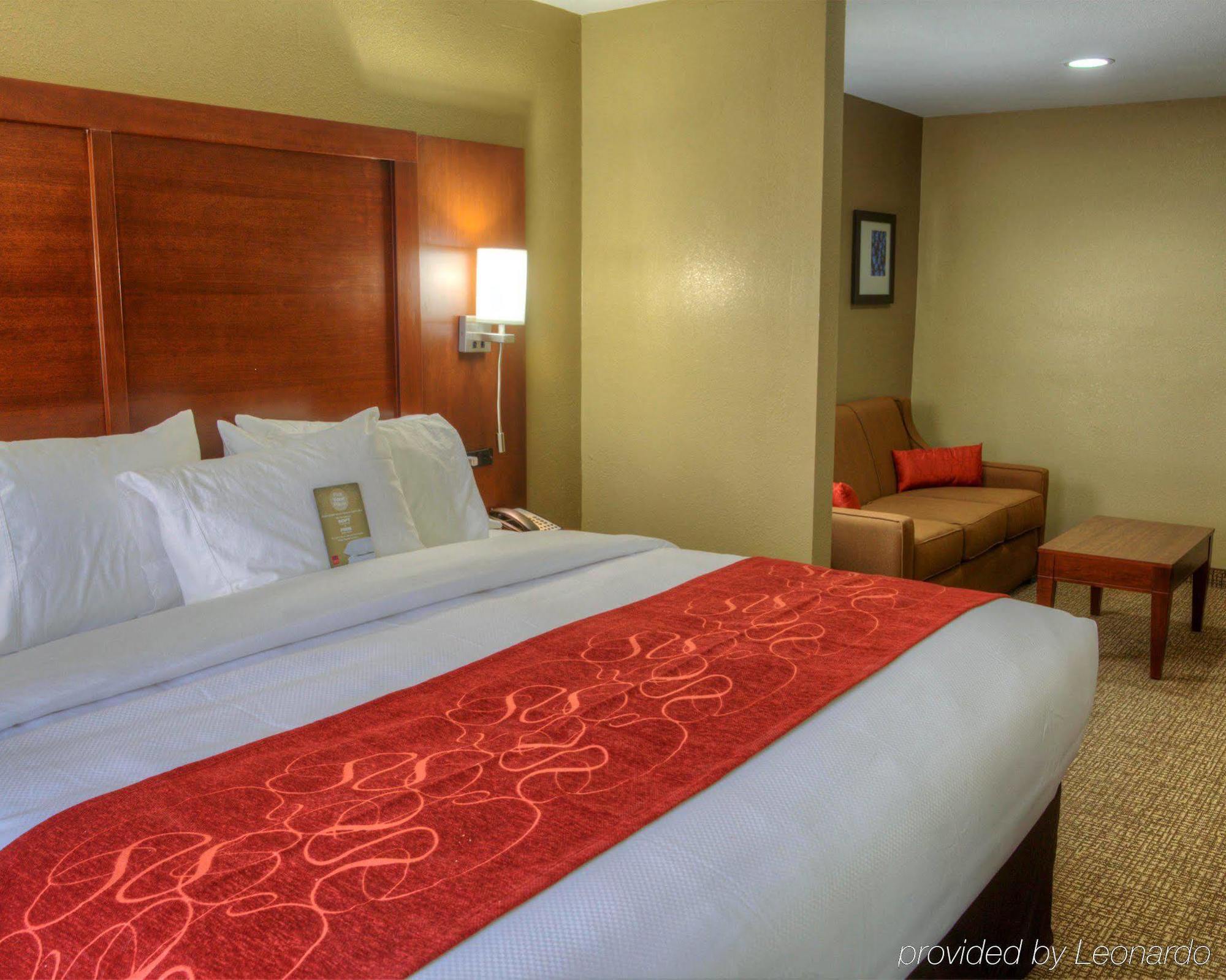 Comfort Suites Plymouth Near Us-30 Екстер'єр фото