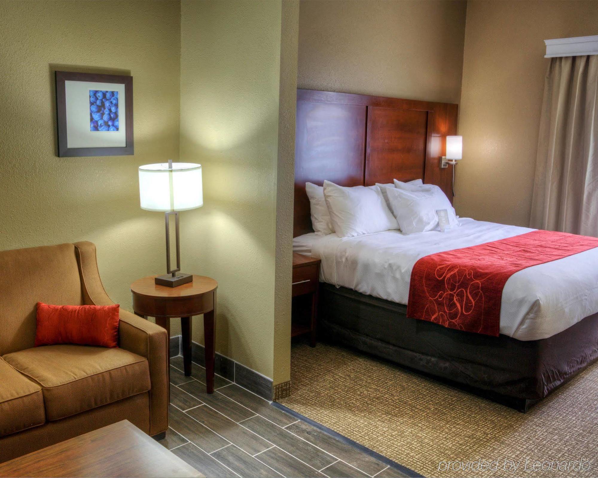 Comfort Suites Plymouth Near Us-30 Екстер'єр фото